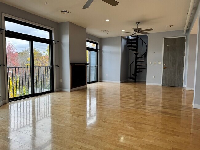 Primary Photo - 950 Dorchester Ave