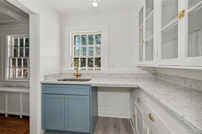 Building Photo - 53 Cortlandt Ave