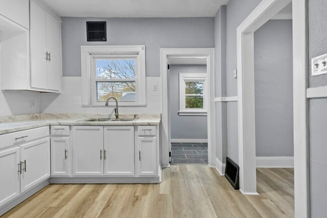 Building Photo - 1369 Wildwood Rd