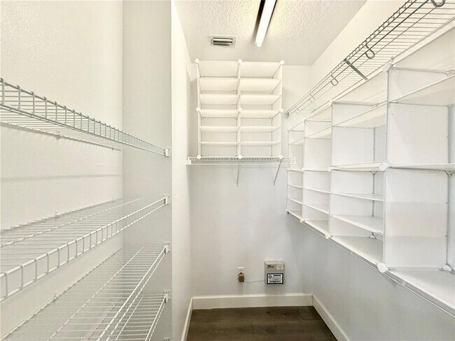 Building Photo - 804 Coade Stone Dr