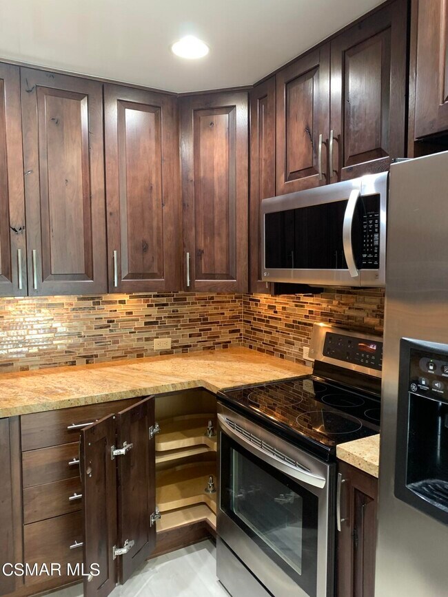 Building Photo - 1242 Landsburn Cir