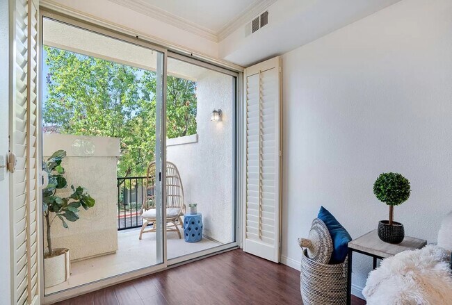 Building Photo - Secure, Clean & Ready