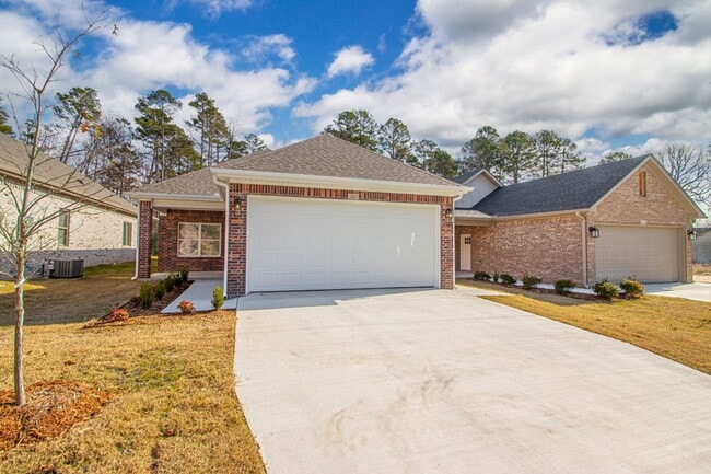 Primary Photo - West Little Rock - 1500 SqFt New Constuction 3 Bed 2 Bath off Kanis Road