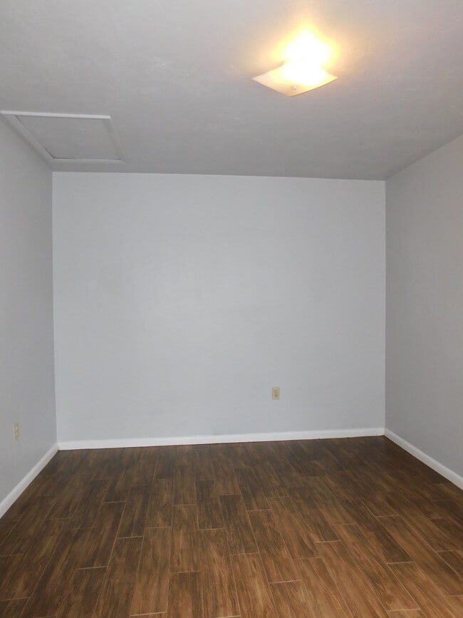 Building Photo - Spacious 2/2 Marchwood townhouse!