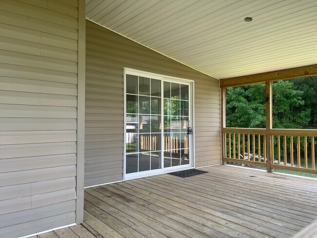 Building Photo - 1371 Reed Rd