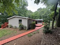 Building Photo - 1547 Tugaloo State Park Rd