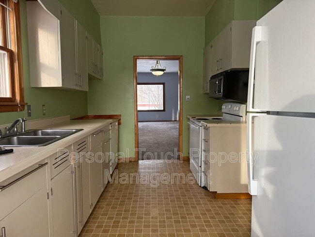 Building Photo - 57 N Terrace