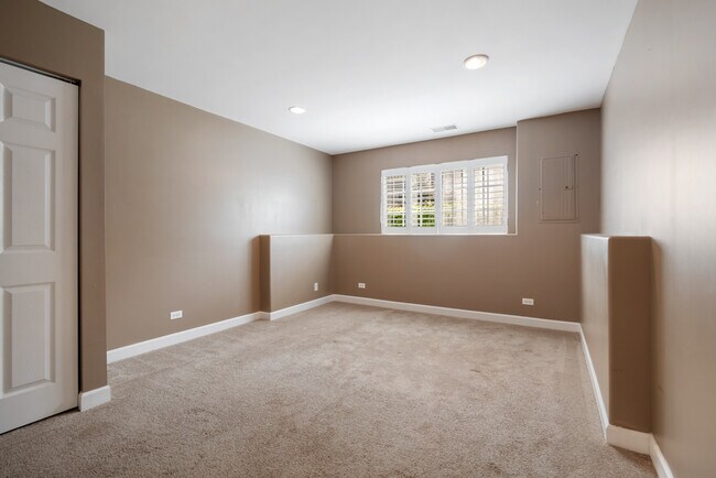 Building Photo - 919 Pheasant Trail