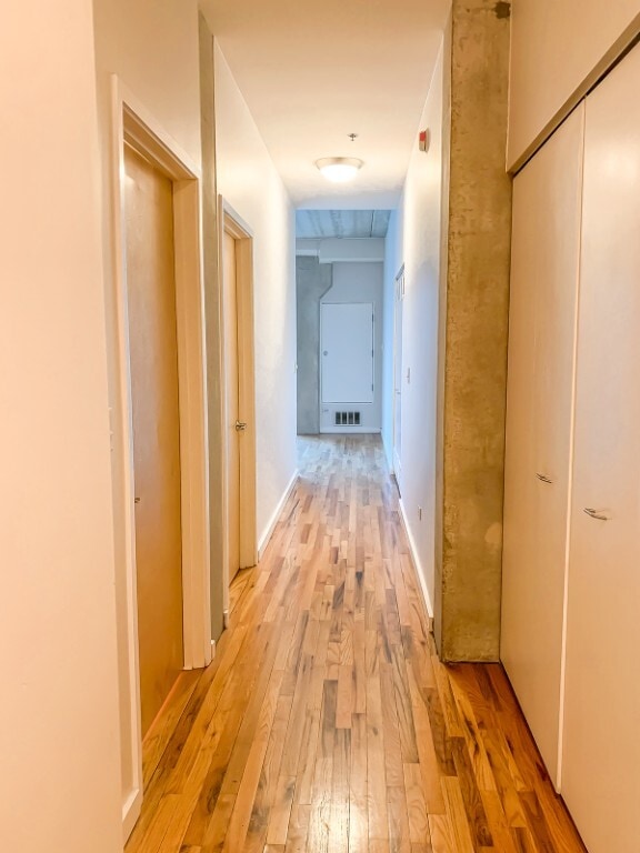 Building Photo - 630 N Franklin St