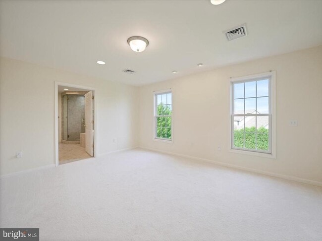 Building Photo - 3271 St Andrews Dr