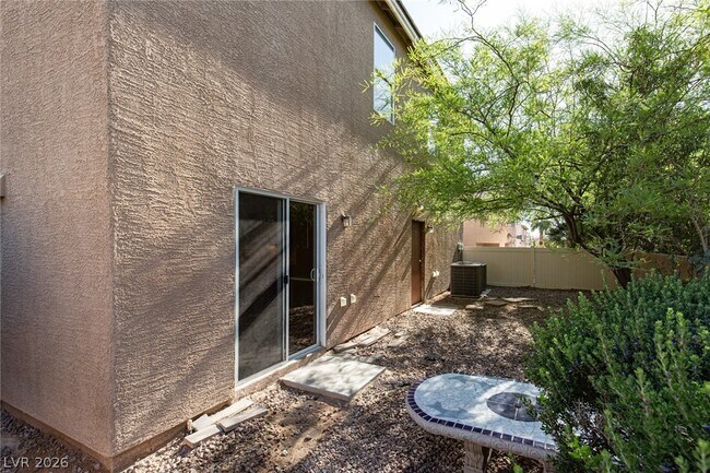 Building Photo - 5163 Tunnel Falls Dr