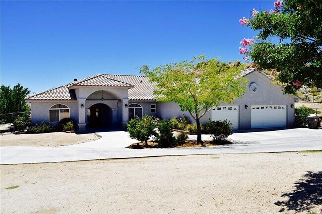 ?Unfurnished dream home in the magical bo... - ?Unfurnished  dream home in the magical bo...
