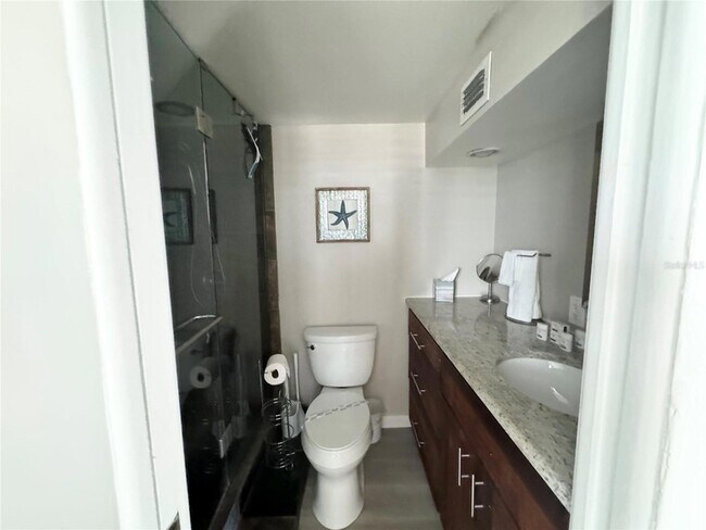 Building Photo - 1255 Tarpon Center Dr