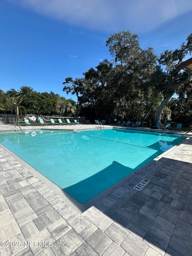 Building Photo - 133 Bermuda Ct