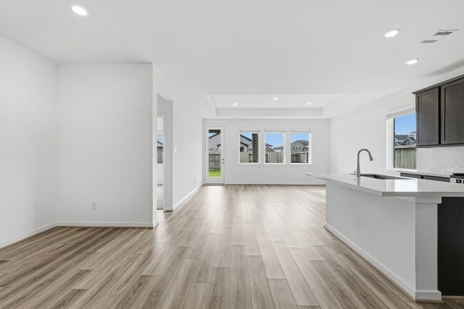 Building Photo - 9710 Rialto Hts Dr