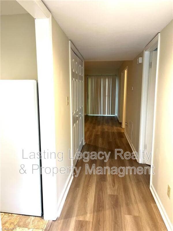 Building Photo - 212 Ridge Forest Ct