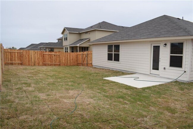 Building Photo - 1689 Woodlands Dr