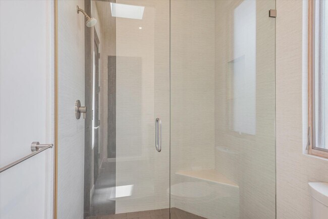 Building Photo - Wow! What a Great Home!