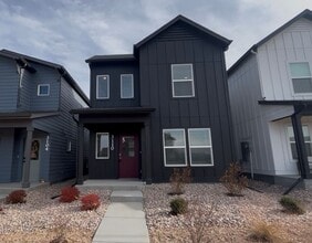 Building Photo - Brand New Home in Mosaic