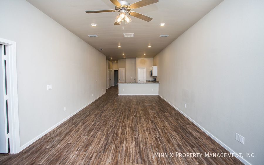 Building Photo - 2105 Kokomo Ave