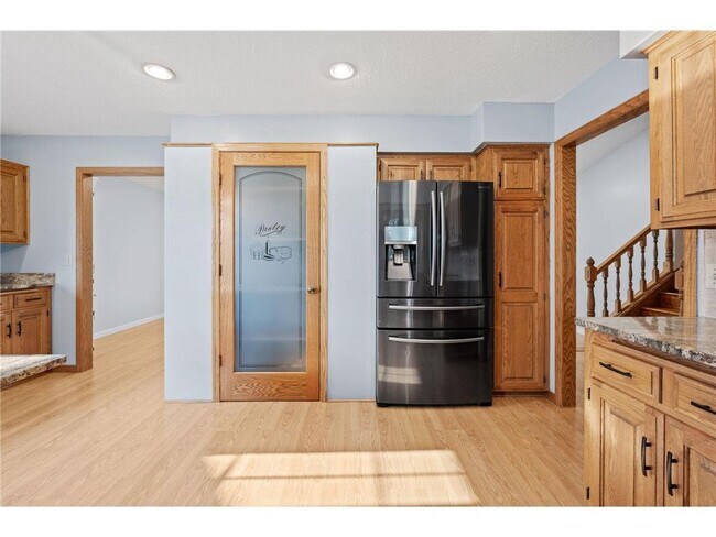 Building Photo - 1008 3rd St NE