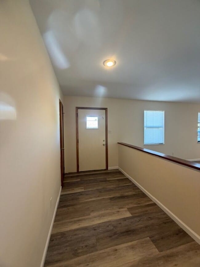 Building Photo - 2 Bedroom Duplex close to I -140 Contact Debra Johnson (865) 591-8281