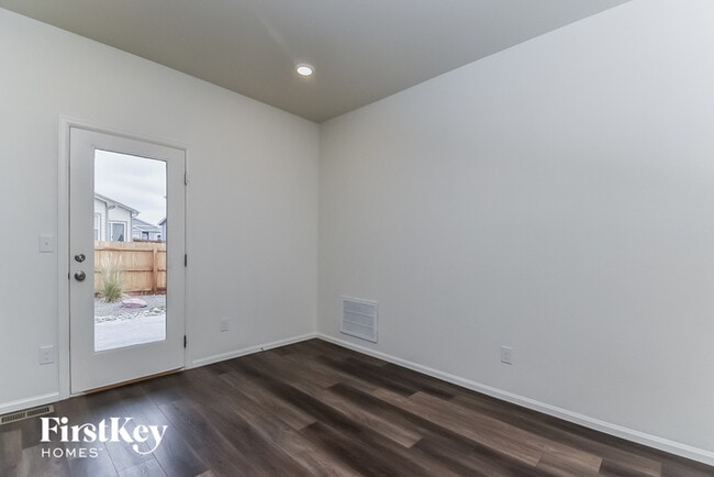 Building Photo - 9784 Borderpine Way