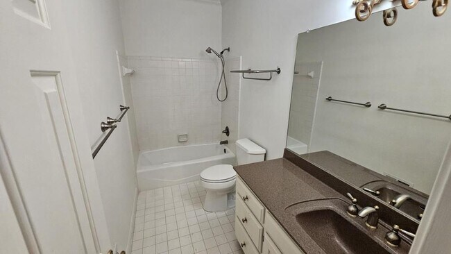Building Photo - 5278 Browning Way SW
