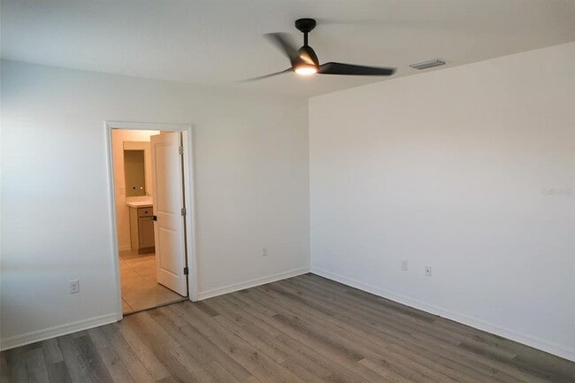 Building Photo - 34110 Jasper Stone Dr