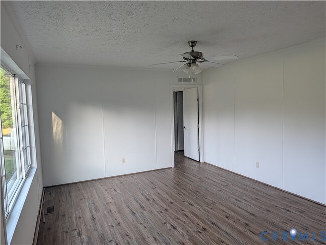 Building Photo - 13461 Gorburn Dr