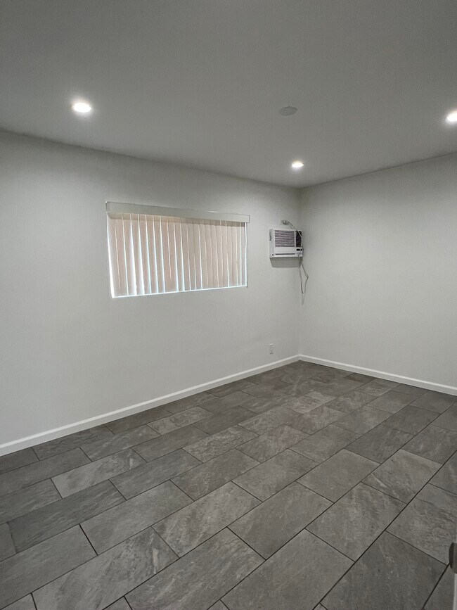 Bedroom # 2 - 319 Mariposa Ave