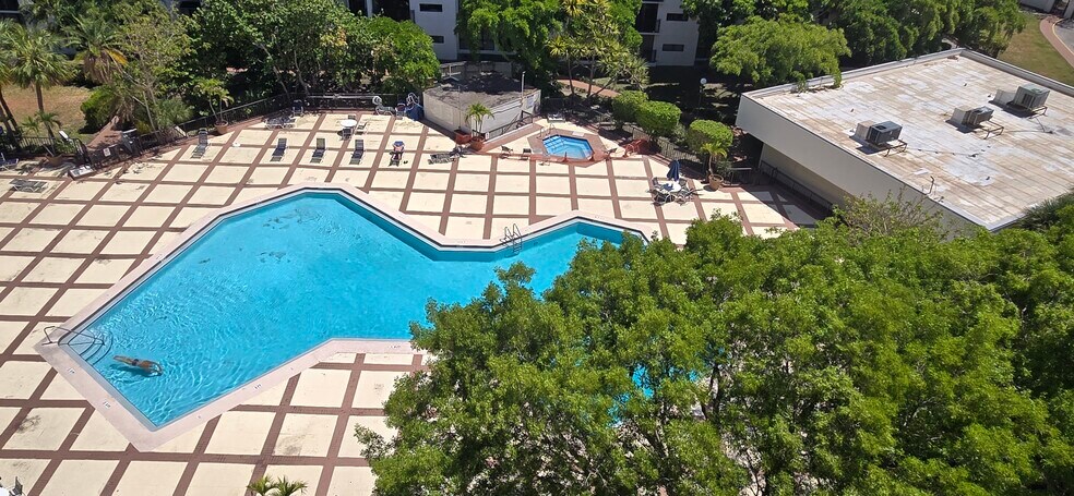 Pool deck - 16919 N Bay Rd