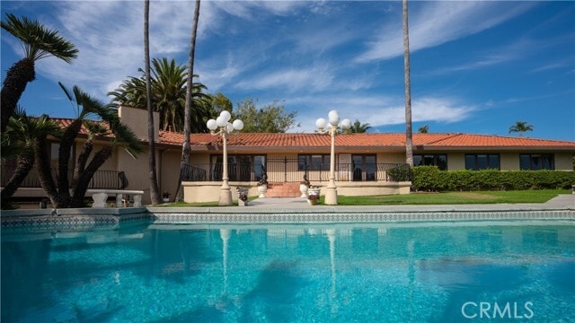 Building Photo - 984 La Cresta Pl