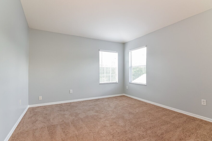 Building Photo - 18123 Birdwater Dr