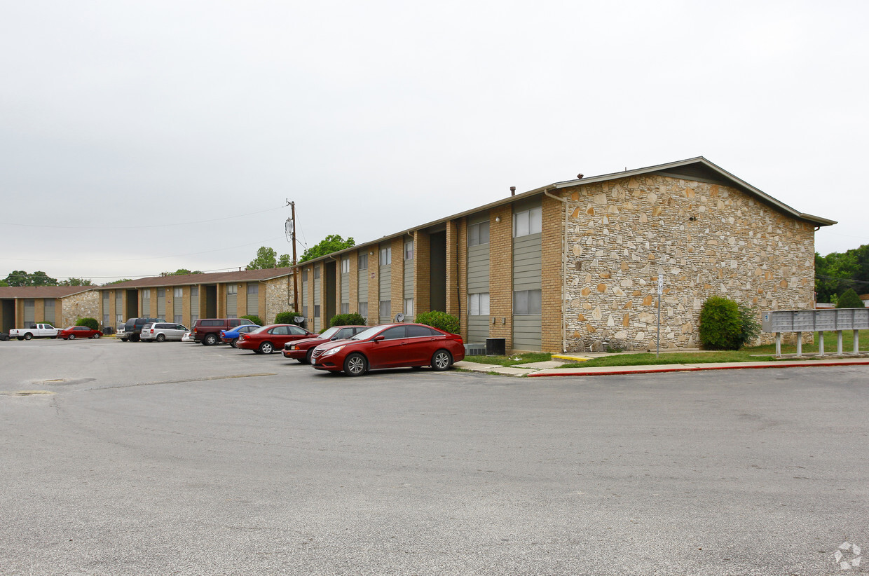 Pecan Valley Golf Club Apartments San Antonio