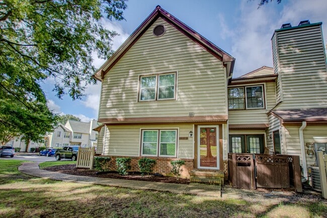 Building Photo - 2 Bed, 2 Bath Centrally Located Condo in G...