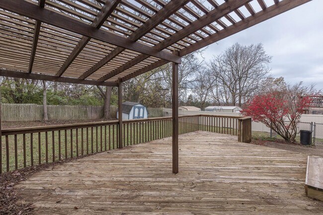 Building Photo - 7314 Ridge Creek Rd