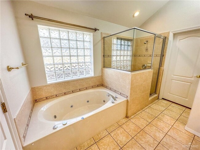 Building Photo - 2801 Summer Breeze Ave