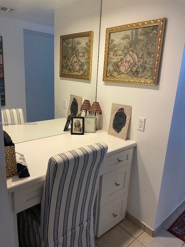 Building Photo - 16485 Collins Ave