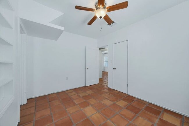 Building Photo - Charming home located in a highly convenient central Phoenix area