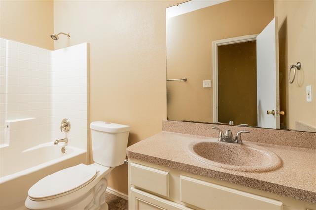 Building Photo - 1611 Emily Ln