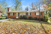 Building Photo - 3 Bed Spartanburg Home