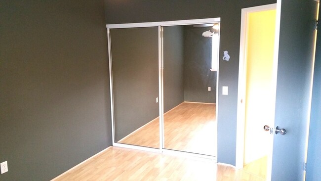 Building Photo - Comfortable Townhouse in Gated Mililani Co...