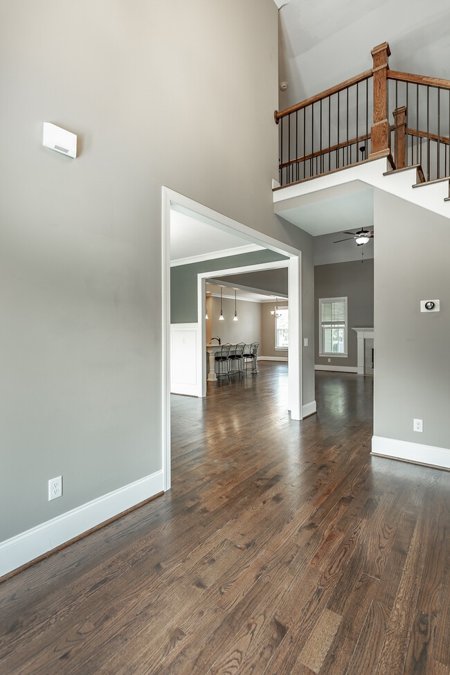 Building Photo - 7725 Peppertree Dr