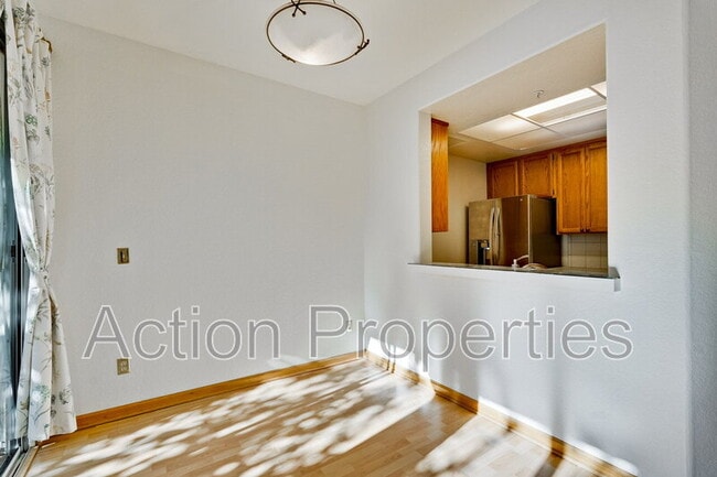 Building Photo - 409 Hillwood Ct