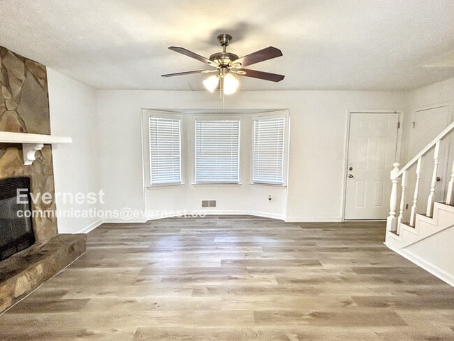 Building Photo - 704 Wilkes Dr
