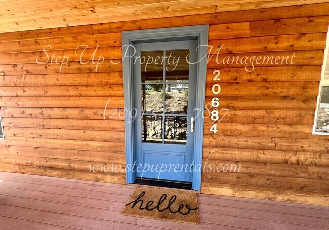 Building Photo - Stunning 3 Bedroom 2 Bath Home In Soulsbyville!!!
