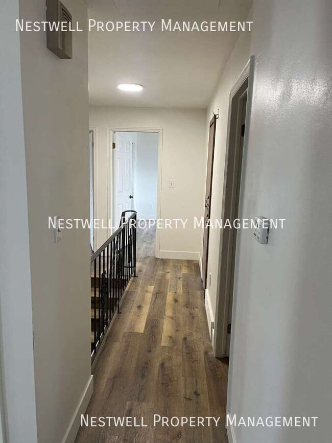 Building Photo - 893 W 1500 N St