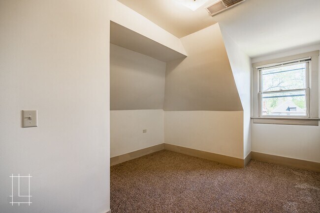 Building Photo - 350 Wilber Ave