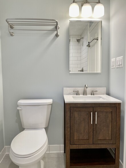 Remodeled bathroom with new vanity - 1608 Graefield Rd